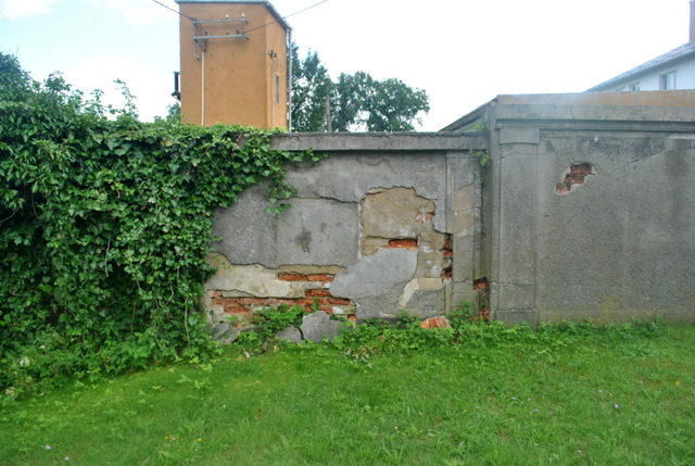 prace przy murze